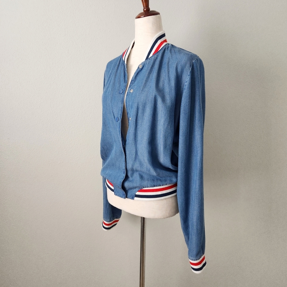 Mossimo Supply Co Soft Blue & Stripe Chambray Baseball Style Jacket, Size XL